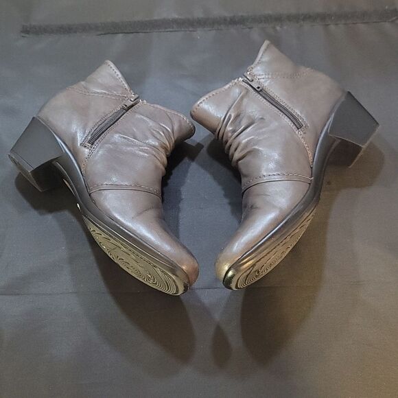 EARTH ORIGIN SIDE ZIPPER CLOSURE WOMEN'S ANKLE BOOTIES - Picture 4 of 15